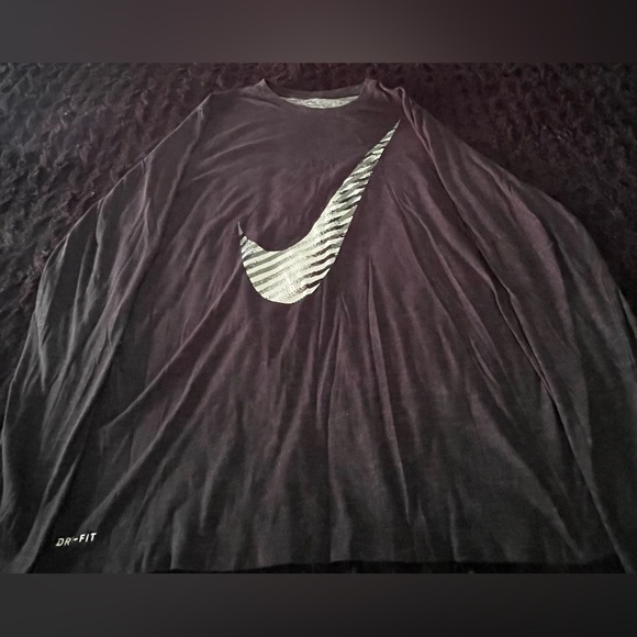 Nike long sleeve men’s size XL I great condition camera quality not great - Picture 4 of 5